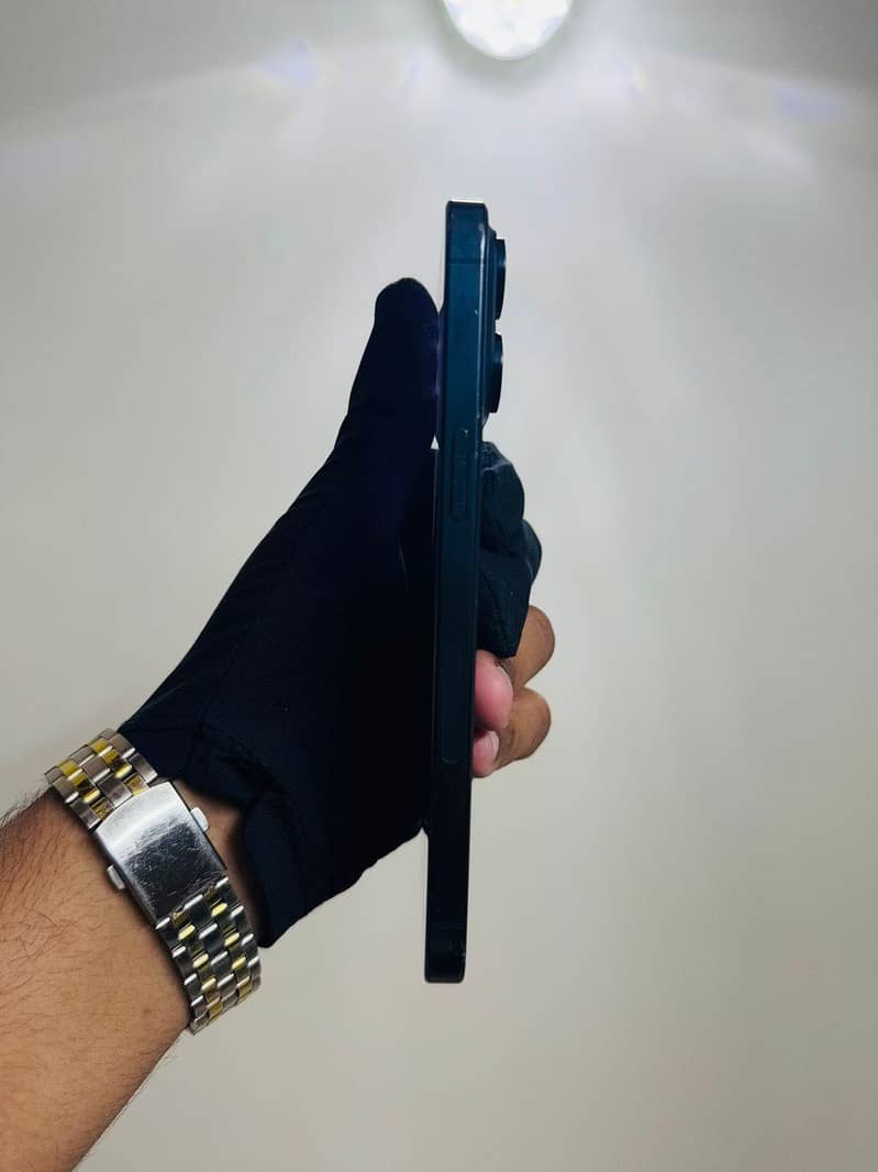 iPhone 15 pro max 1