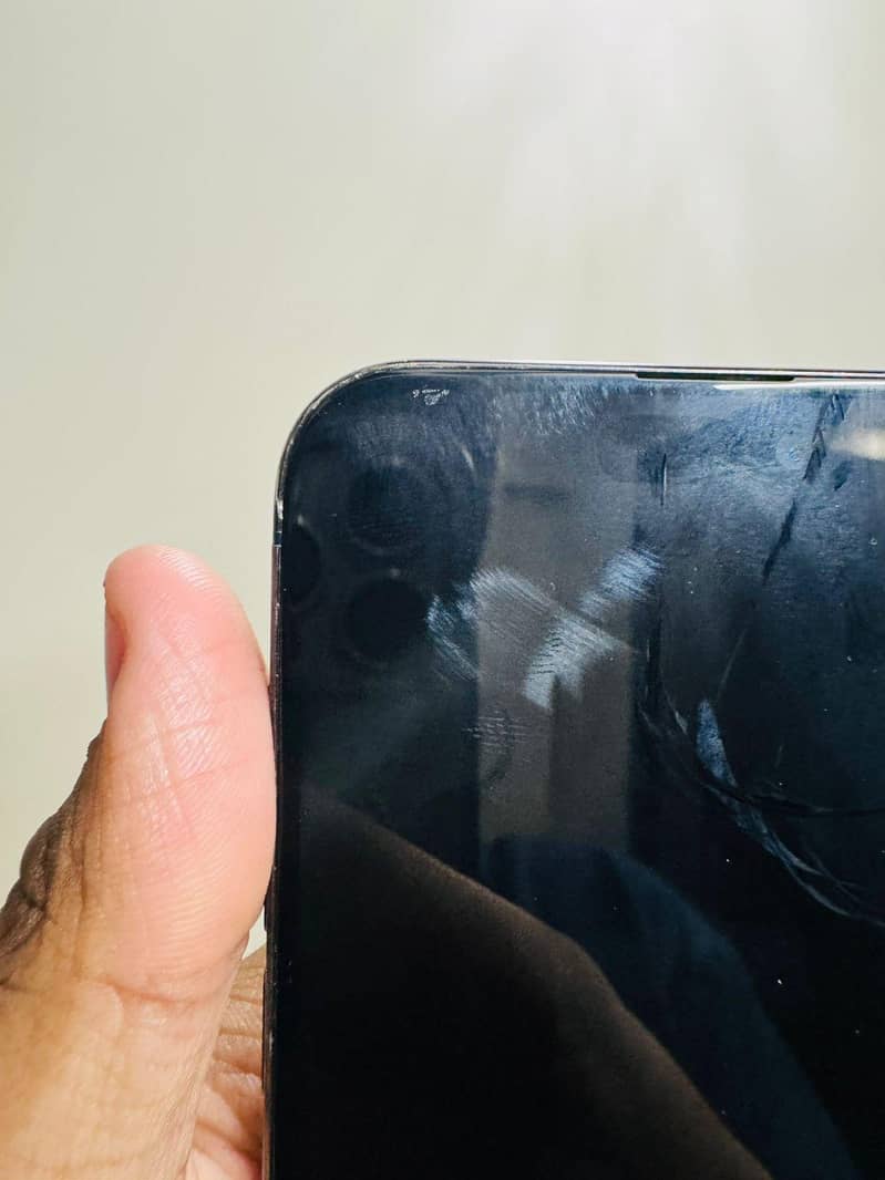 iPhone 15 pro max 8