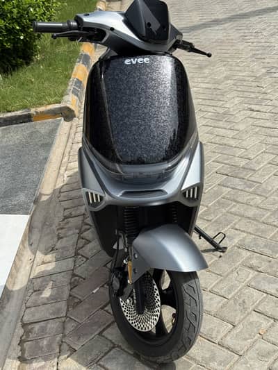 Just 6000km driven condition 90/100 with registration number