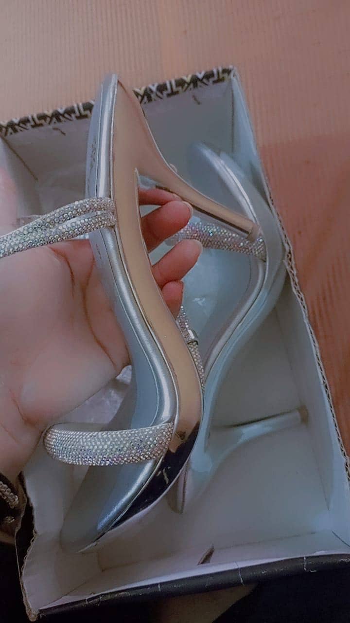 Heels 0