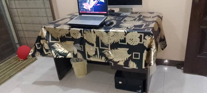 Wooden Executive Table