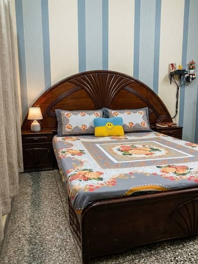 Beautiful Wooden Bed Set for Sale – Good Condition
