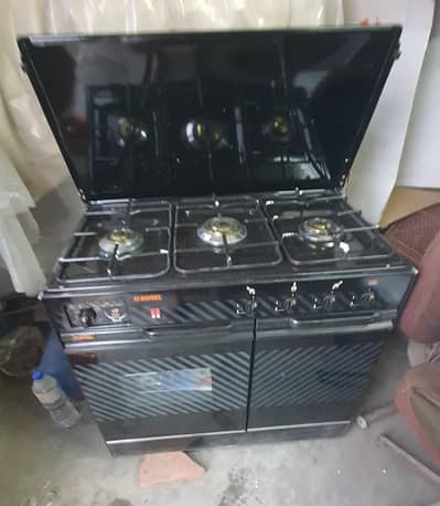 Un-used Royal Brand New Cooking Range with 3 Burners