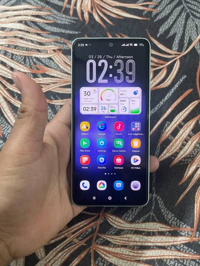 8/256 complete box Available