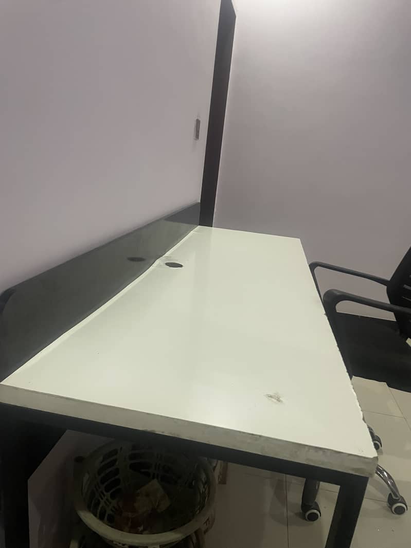 COMPUTER TABLE AND CHAIR 1