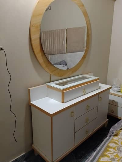 bed room furniture sale Karna ha Kisi  ko chahye ho rabta karay