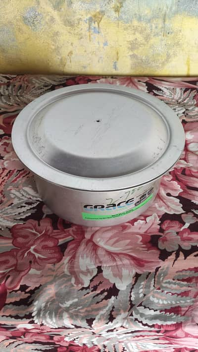 5 kg se wazni German silver dekcha