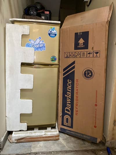 brand New Dowlance fridge small size only 2 moth used