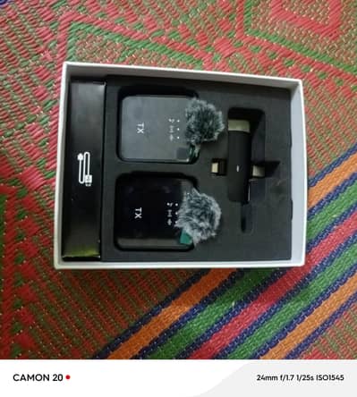 dual mic F-16 dual pin apple and Android