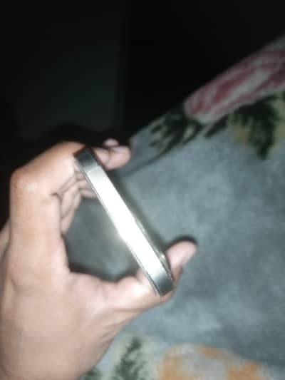 I phone 13 pro betry 100 water pack all ok 3 month sim active