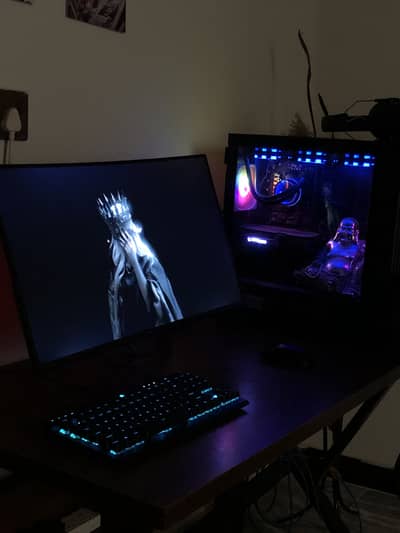 Fix price Gaming pc with a complete accessories 8month used