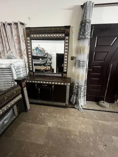 Bed Dressing site table