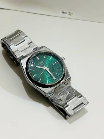 Mens precious accessories,imported green dial watch. Best for functions