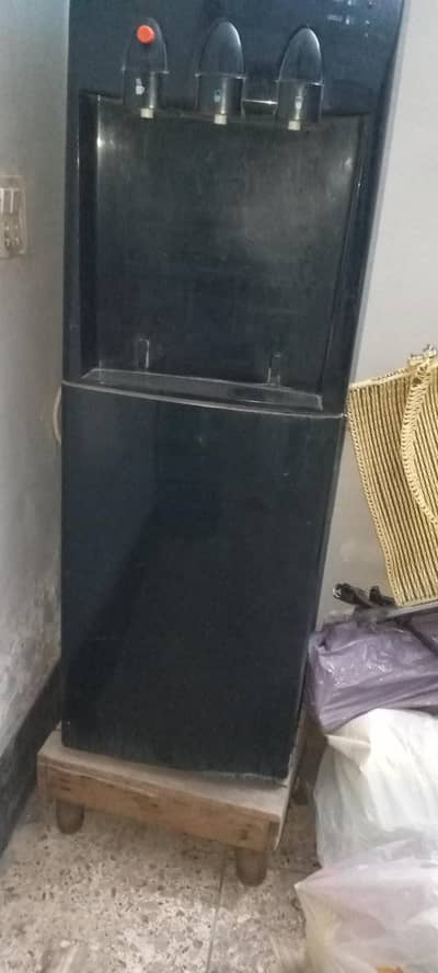 simple water dispenser