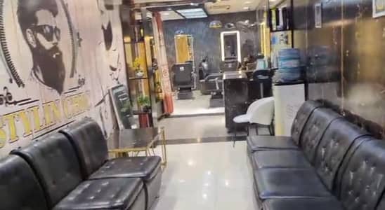 jents 8 ladies saloon for sale