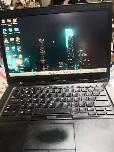 dell Leptop 8ram 256hard 8 gen
