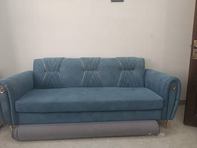 Selling unused sofa set made with premium Turkish fabric