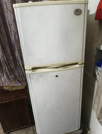 LG Fridge for Sale – Good Condition