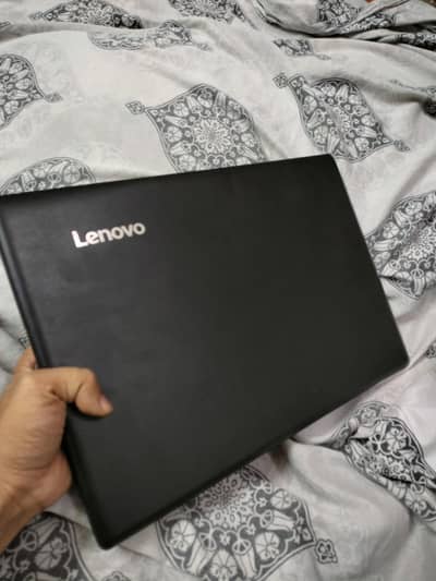 Lenovo Laptop | Complete Set | Original Charger & Box | Urgent Sale
