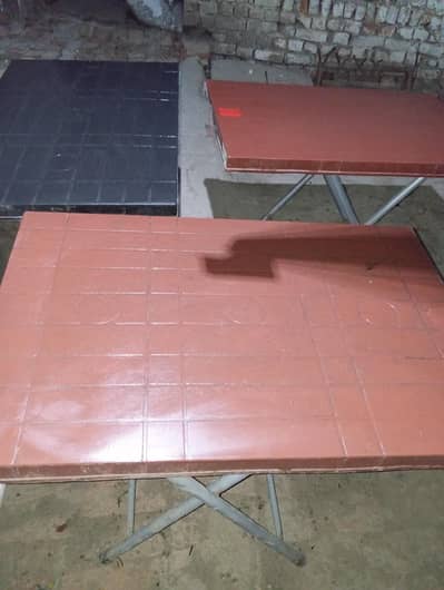 “Tables for Sale – Like New | Iron Base + Pure Plastic Top