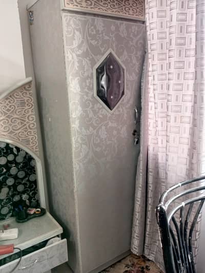 3 doors almari like new 15000 and dressing 5000