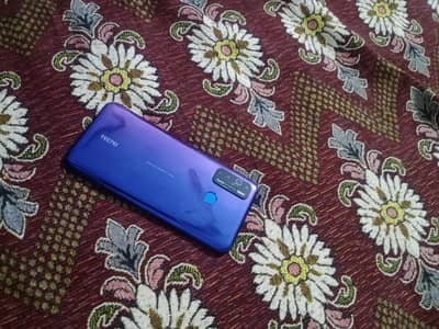 camon 15 4/64 with Box