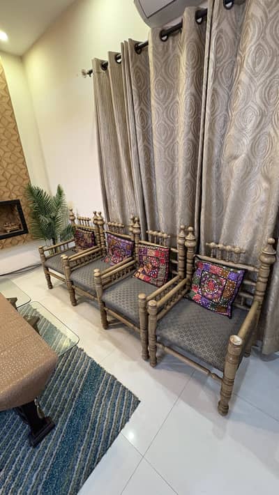 Wooden Traditional Chairs Set (4 Pieces) with Cushion