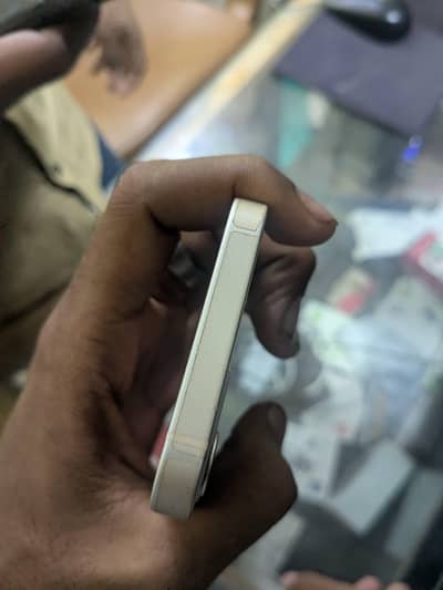 apple I phone  all ok face I'd faild