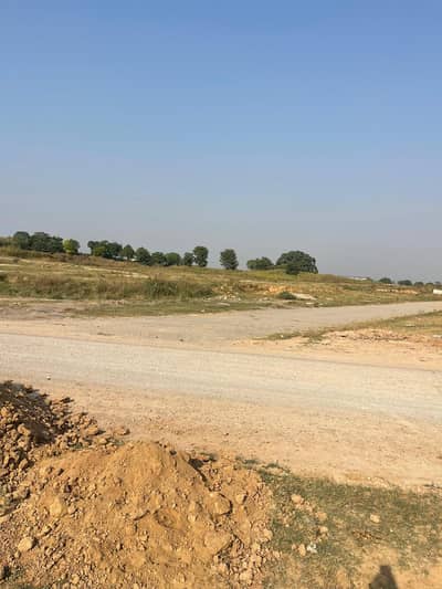 30x60 plot for sale on main double road in I-12/1