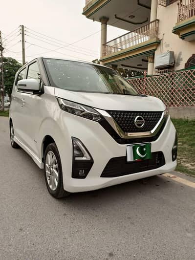 NISSAN DAYS HIGHWAY STAR S- HYBRID X PRO PILOT