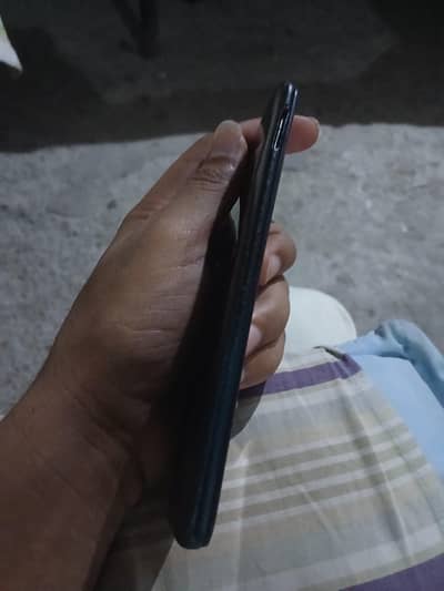 VIVO y1s 3/32 in good condition