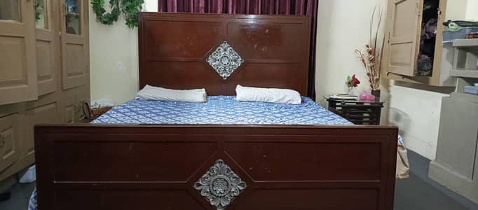 King size bed With dressing table