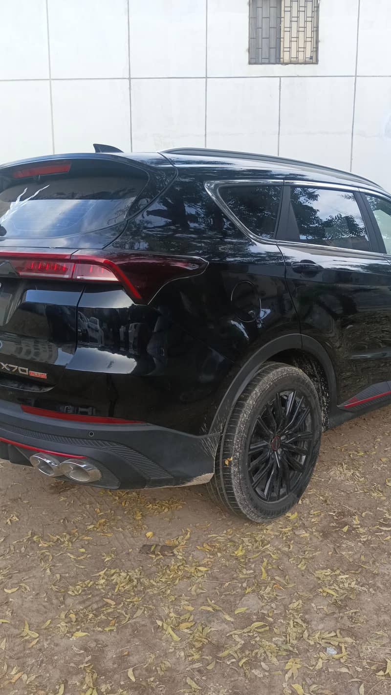 JETOUR X70 PLUS 6