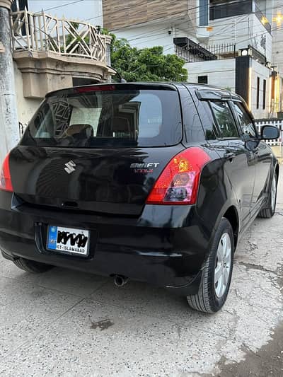 Suzuki Swift DLX 1.3 out class condition