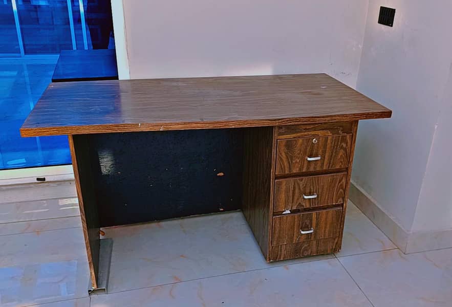 Office Table 0