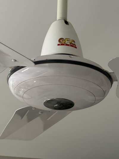GFC celing fan as new as brand new.
