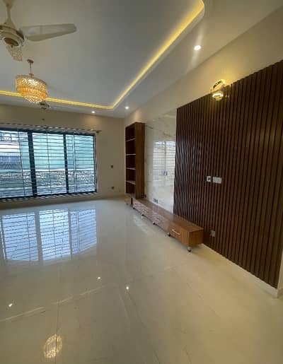 12 Marla Upper Portion For Rent In Media Town