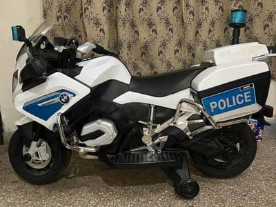 12V battery, working lights,music system and wheels for stability