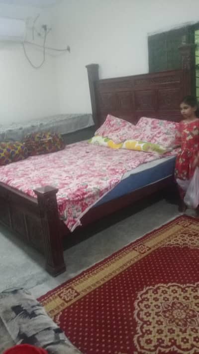 bed  dressing and cool jell matress