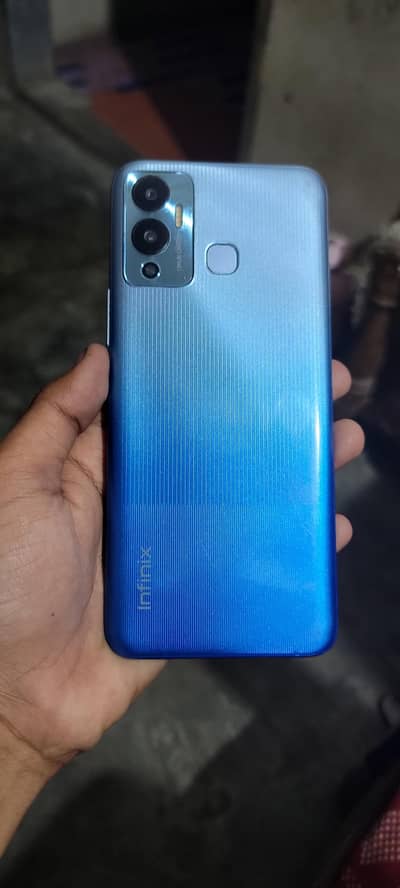 Infinix Hot 12 play (4+1/64) Exchange possible