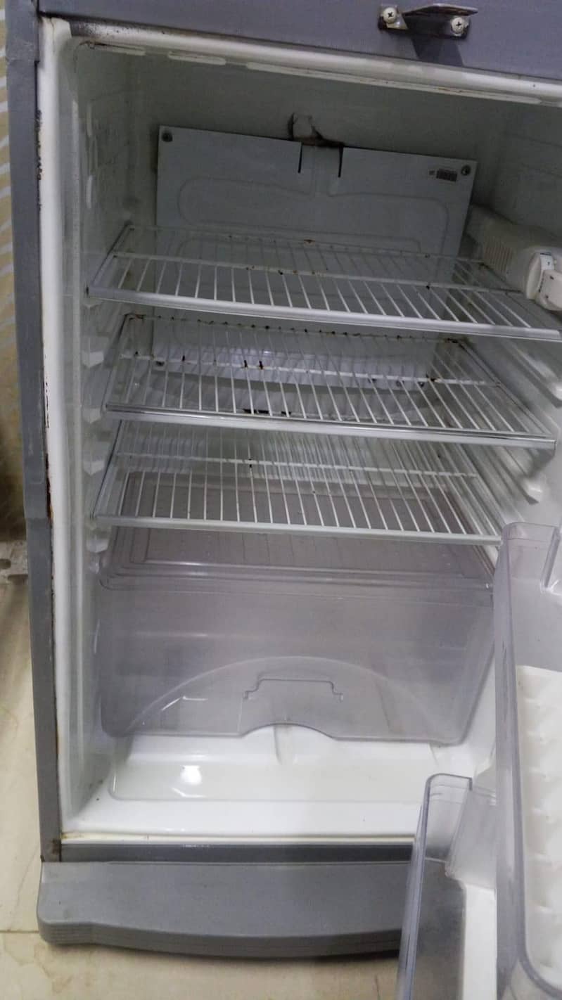 refrigerator 1