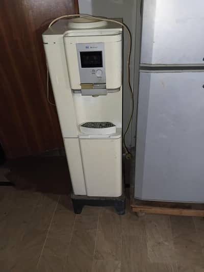 water Dispensor
