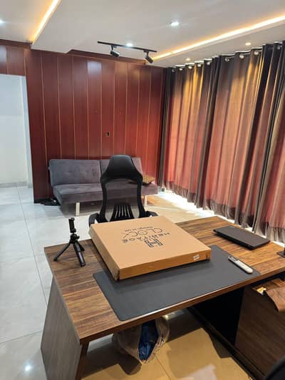 Premium Executive Table For Office