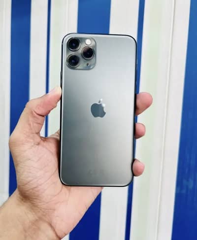 iPhone 11 Pro 64 gb ( argent sale )