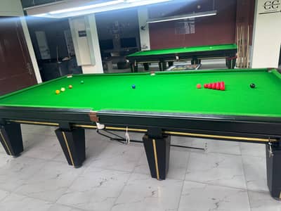 snooker table almost new  just 4month uz hua hn table