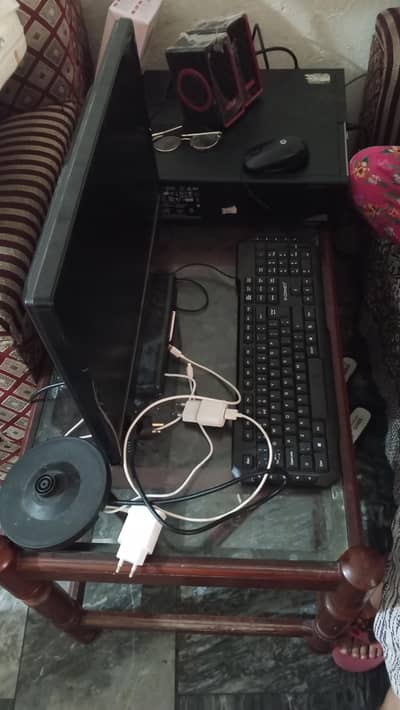 whatsapp. 0312-4655803.  core i3 ration 4,320 full system setup 22"lcd