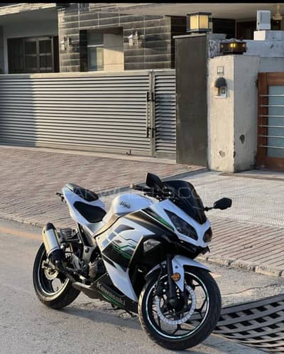 Kawasaki ninja zx300