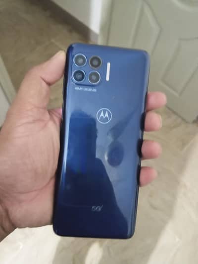 moto one 5G w non pta