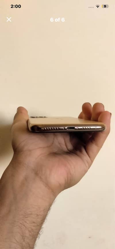 Iphone 11 pro max golden