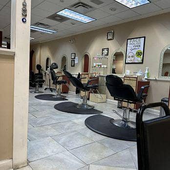 sk spa and beauty parlour female stuff required